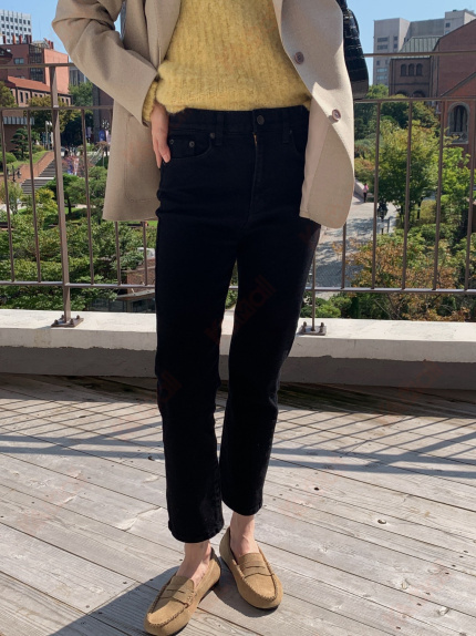 minimal jeans